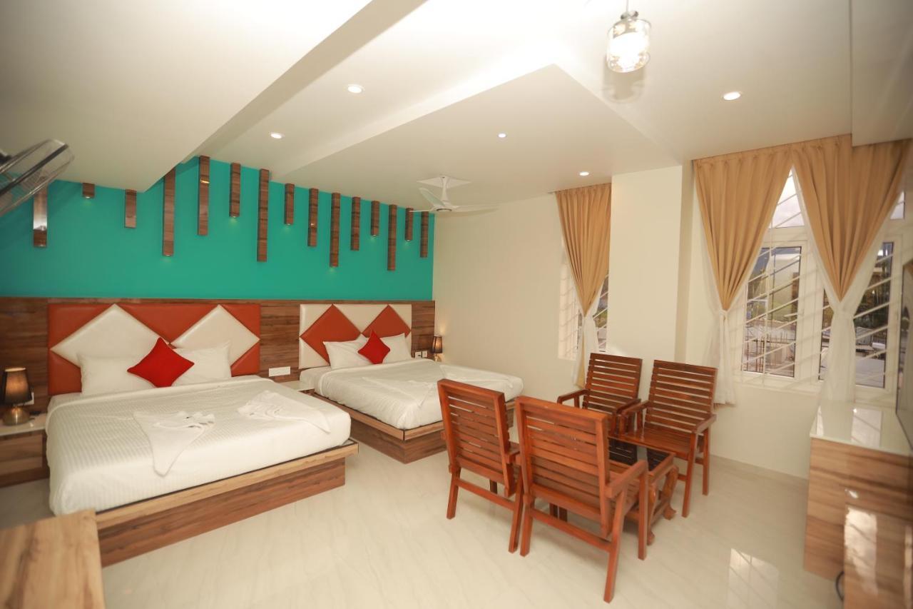 ホテル Sree Bharat Residency Alāndurai エクステリア 写真