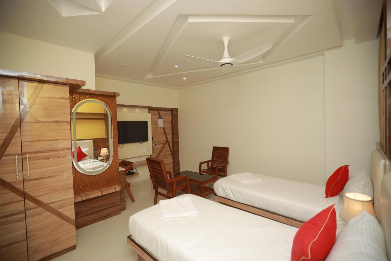 ホテル Sree Bharat Residency Alāndurai エクステリア 写真