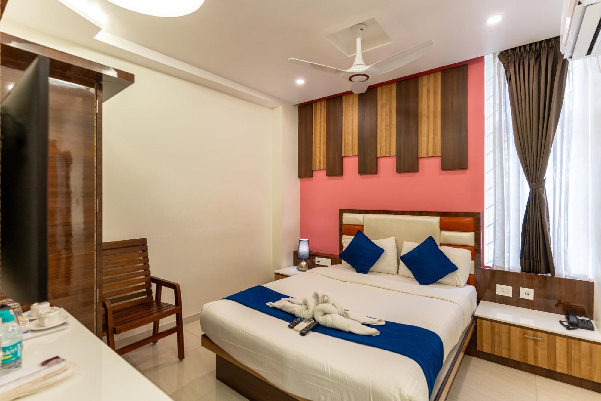 ホテル Sree Bharat Residency Alāndurai エクステリア 写真