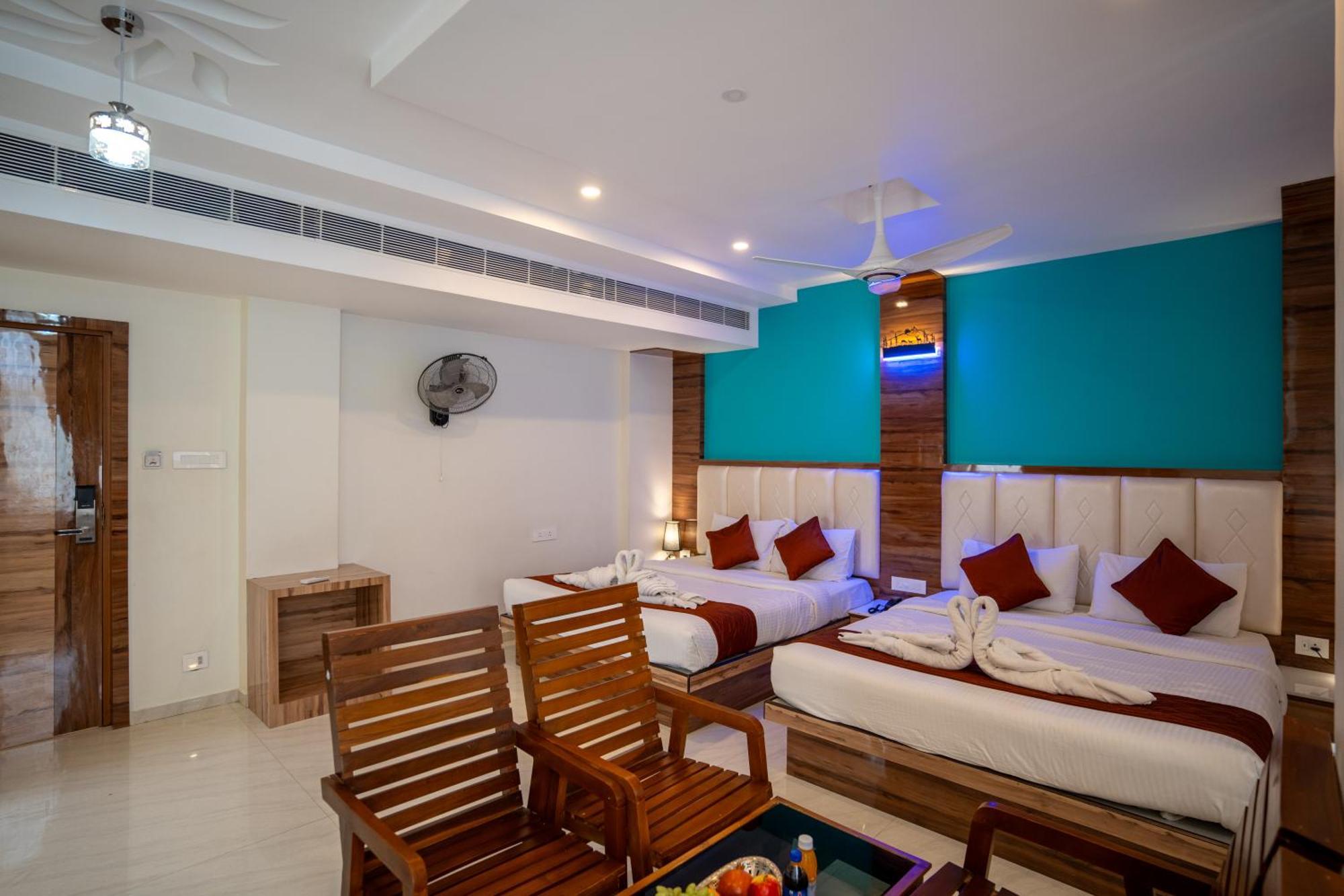ホテル Sree Bharat Residency Alāndurai エクステリア 写真